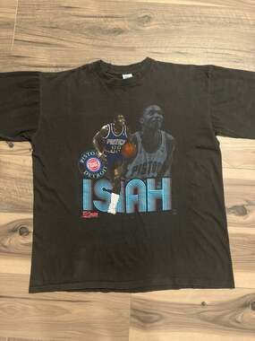 Vintage 90s Salem Sportswear Isiah Thomas Detroit Pistons NBA T-Shirt XXL